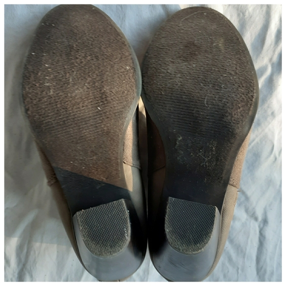 🔥2/$15🔥👢Women's Y. not gray ankle boot - Picture 10 of 10